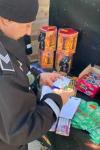 Aproximativ 800 de articole pirotehnice confiscate de polițiști, în Săveni