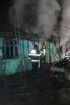 Bărbat ajuns la spital cu atac de panică după ce locuința i-a fost cuprinsă de flăcări