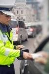 Șoferii ar putea plăti amenda direct la polițist, cu cardul sau telefonul, printr-o aplicație testată de MAI