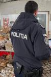 Acțiune a polițiștilor în Piața Centrală. Amendă de 20.000 de lei pentru comercializarea țigărilor de contrabandă