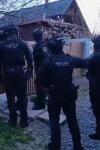 Percheziții la Vârfu Câmpului după o postare pe o rețea de socializare. Armă ridicată de polițiști
