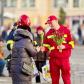Pompierii botoșăneni au adus zâmbete și flori cu ocazia Zilei Internaționale a Femeii