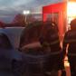 Autoutilitară în care se aflau doi adulți și un copil transportat la spital cuprinsă de flăcări pe o stradă din Dorohoi