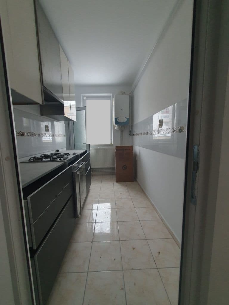 Vând apartament cu 2 camere, zona Plevna / Piața Mică  - 1
