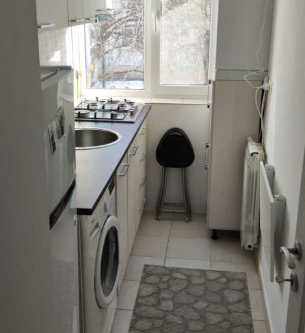 Închiriez apartament cu 2 camere - 1