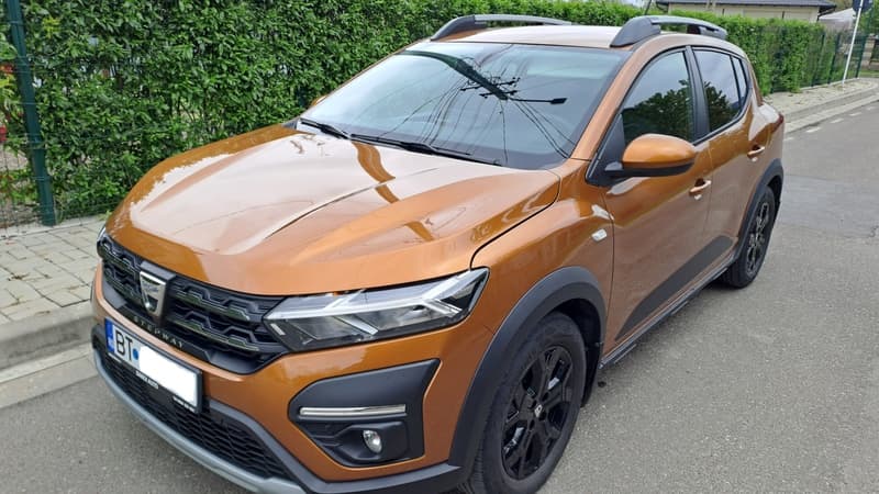 Vând Dacia Sandero Stepway 2022 - 1