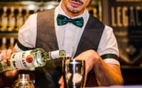 COMMANDO Dorohoi angajează barman-ospătar