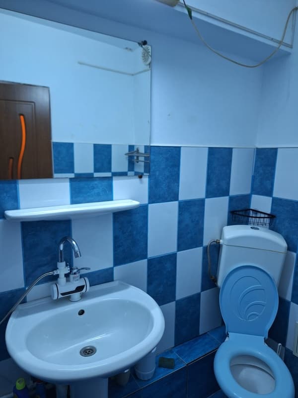 Ofer spre închiriere garsonieră în zonă centrală - 4