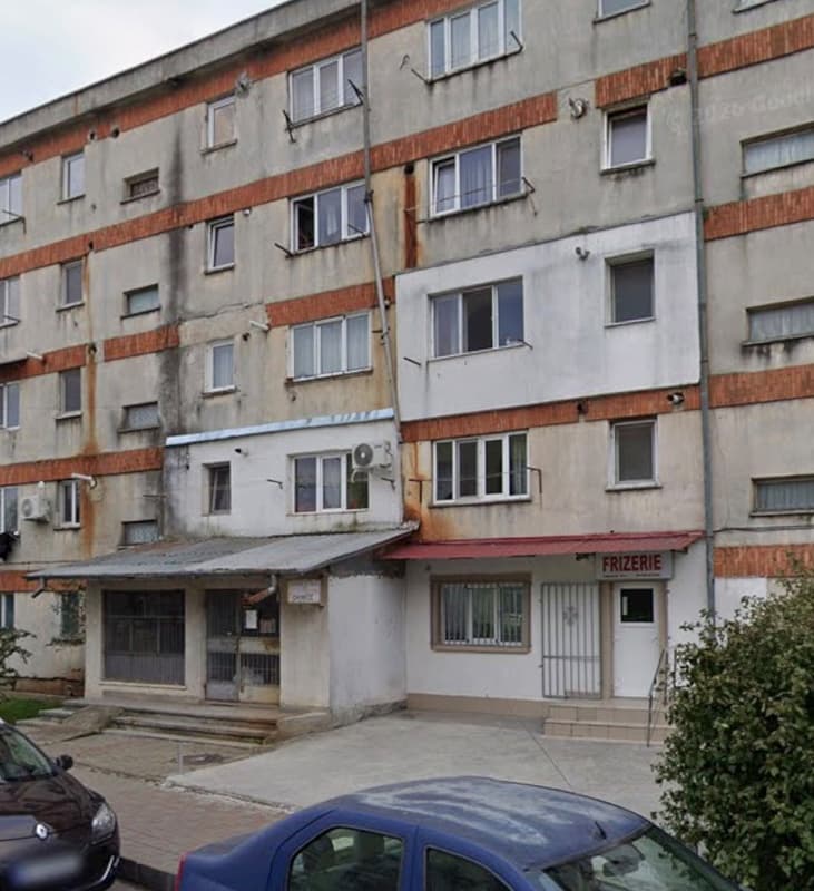 Vând spațiu comercial ultracentral - 2