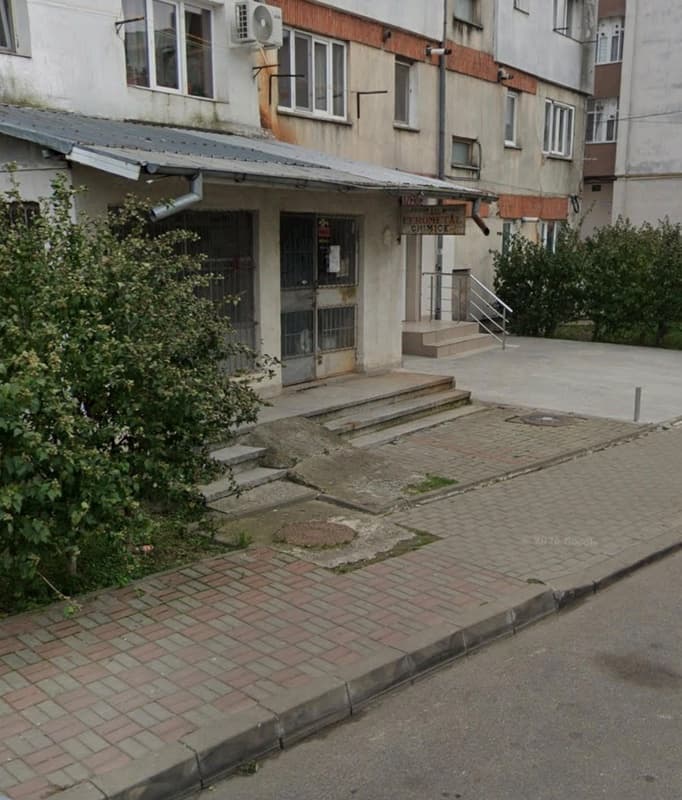 Vând spațiu comercial ultracentral - 1