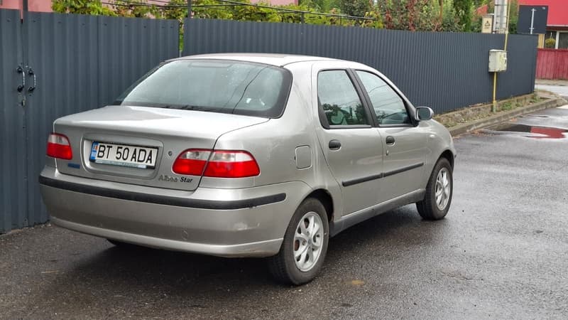 Vând Fiat Albea, berlină din 2005, 1242 cm³, benzină - 2