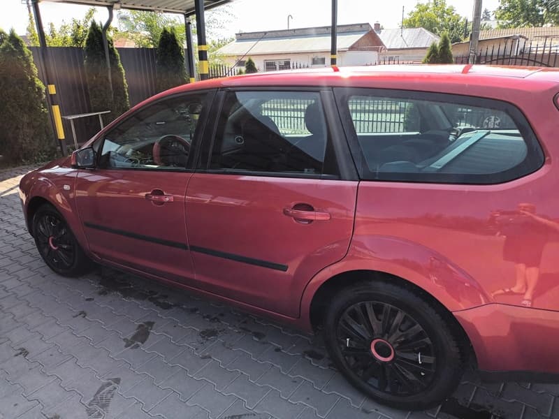 Vând Ford focus 1.8 tdci an 2006 - 5