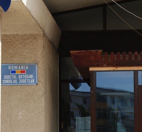 CJ a validat tăierea de buget impusă de Boc     