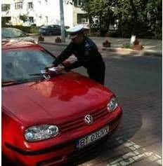 Prevenirea furturilor de/din auto – actiune organizata in cadrul „Saptamanii prevenirii criminalitatii”