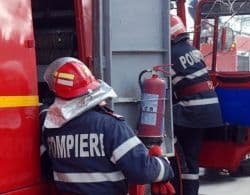 Maşină incendiată la Ibăneşti