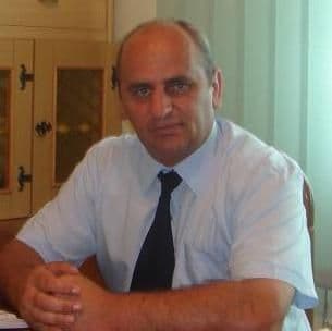Primarul-jucator i-a pus la punct azi, pe fratii Dinamita Palalaie: “Daca nu va comportati frumos, am eu grija de voi, sa va scot din fotbal”