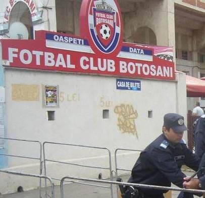 Bilete de meci vândute la suprapreţ …
