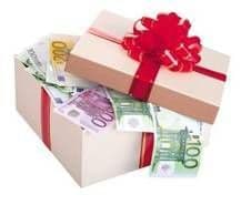 Firmele private oferă angajaţilor prime de Crăciun în valoare de 200 de lei