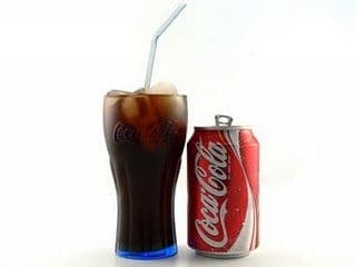 Pahare Coca-Cola din material cangerigen retrase de pe piaţă