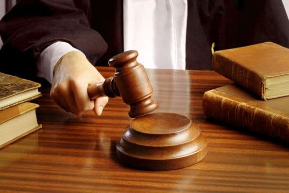 Partidul Conservator apără mamele în instanţă în cazul proceselor pentru perioada de indemnizaţie
