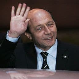 Minte preşedintele?