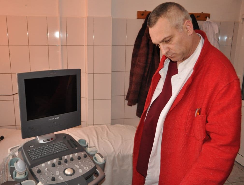 [VIDEO] Spitalul Municipal din Dorohoi s-a îmbogăţit cu un ecograf