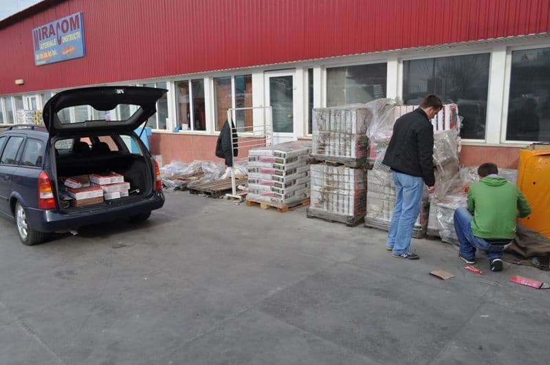 Distributie materiale sinistrati (7)