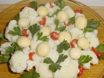 Salata de conopida cu ciuperci   