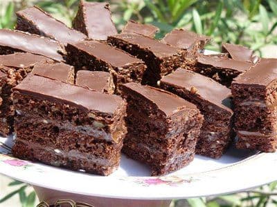Prăjitură cu ciocolată       