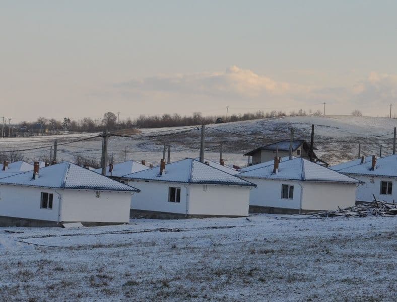 Dorohoi : O parte din sinistrati s-au mutat in case noi