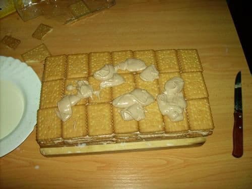 Tort de biscuiti 