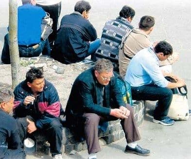 Munca la negru ar putea fi pedepsită cu închisoarea
