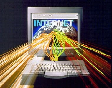 Topul site-urilor pe care nu ai voie sa le accesezi cand esti la serviciu 