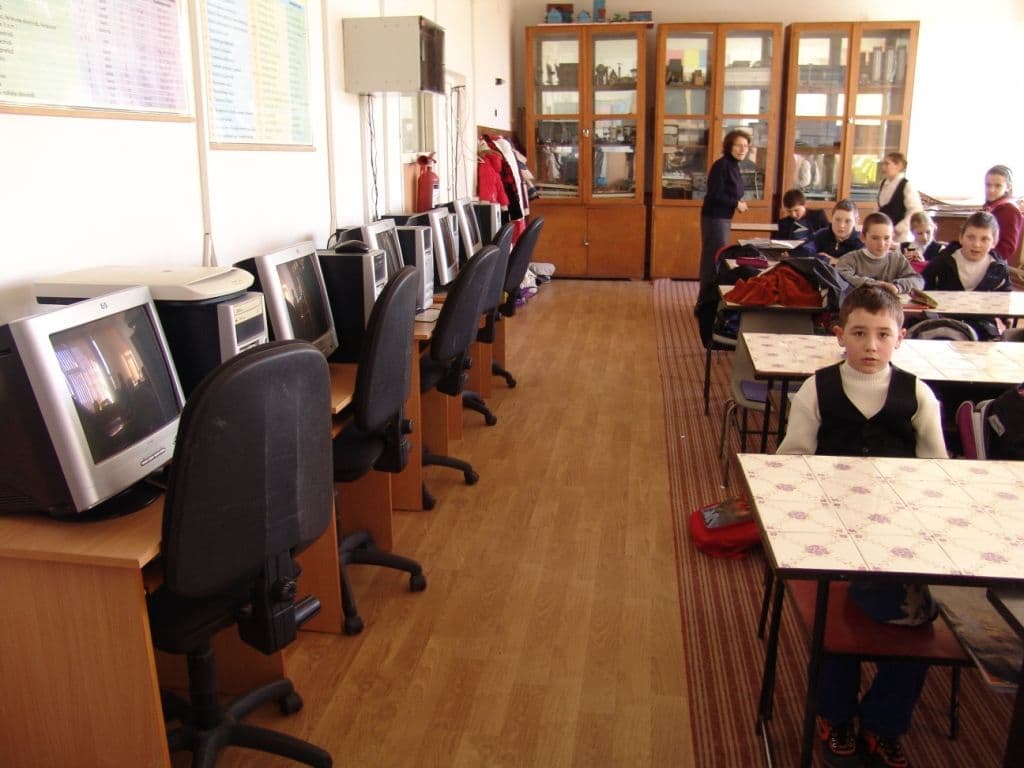 Şcoala nr. 1 Dorohoi, o şcoală modernă prin efort propriu
