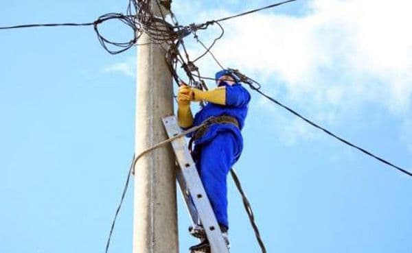Echipele E.On depun eforturi în continuare pentru remedierea avariilor 