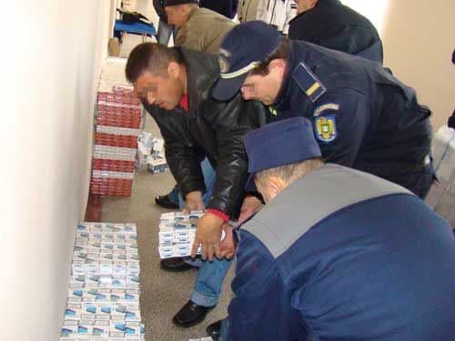 Autocar blindat cu ţigări descoperit în P.T.F. Stânca