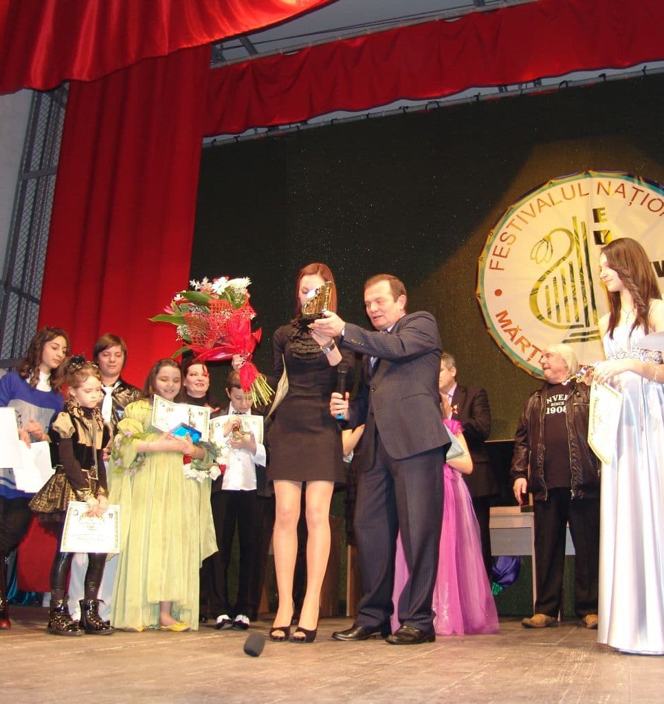 Trofeul  Festivalului „Mărțișor Dorohoian”, a fost câştigat de o concurentă din Republica Moldova