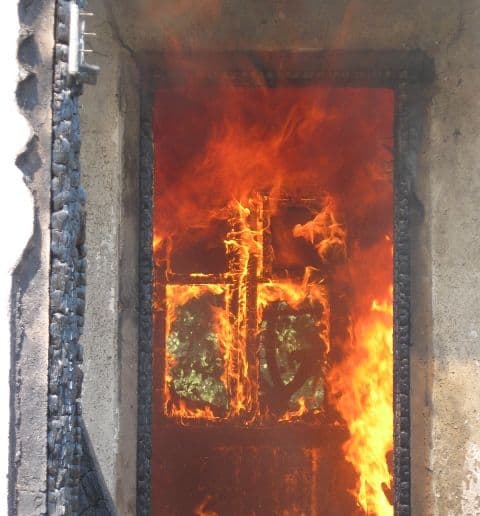 Un batran a decedat dupa ce ia luat foc bucataria          