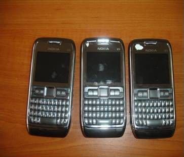 Telefoane mobile marca …,,Toflea”