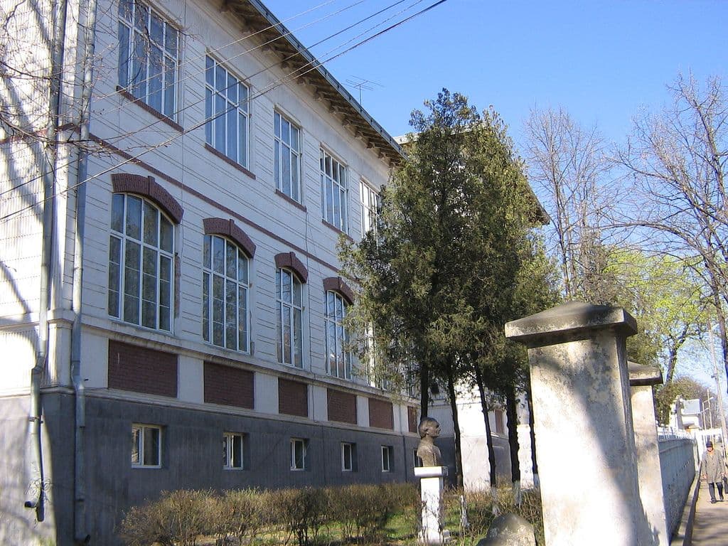 Dorohoi : Încă o zi de grevă la Colegiul Naţional” Grigore Ghica”
