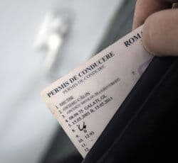 Conducere cu permisul suspendat şi refuzul recoltării de probe biologice 
