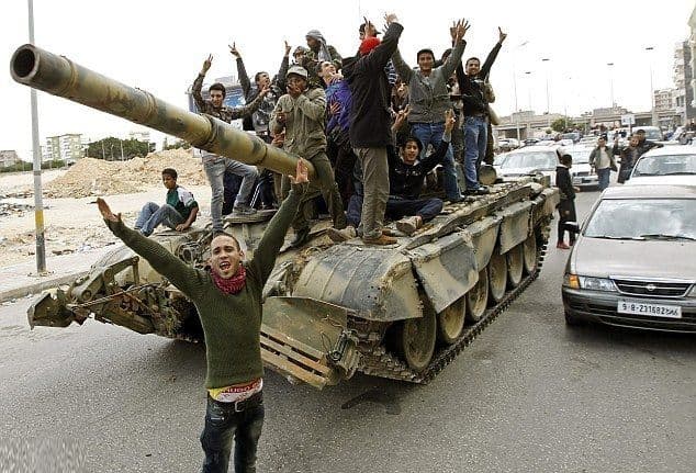 Forțele Națiunilor Unite nu pot interveni concret în Misrata Forțele lui Gadhafi sunt amestecate în mulțime