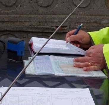 Conducere auto neînmatriculat şi fără permis de conducere 