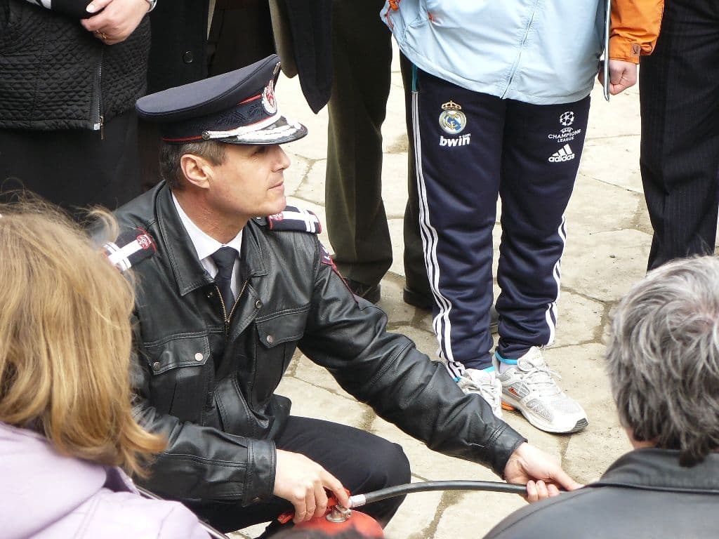 I.S.U. Botoşani continuă seria acţiunilor de informare preventivă a elevilor şi în oraşul Darabani
