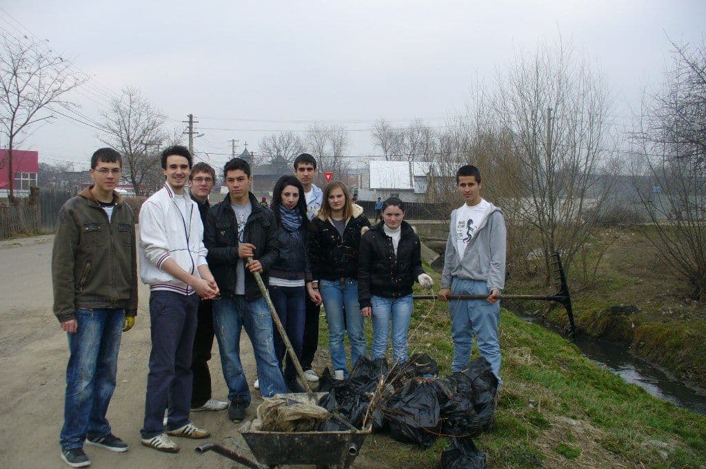 Grupul Şcolar “Al. Vlahuţă” Şendriceni Concurs : “Protejează-ţi mediul în care trăieşti”