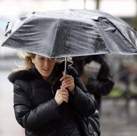 La sfârşitul săptămânii, ninsori la munte şi ploi în toată ţara