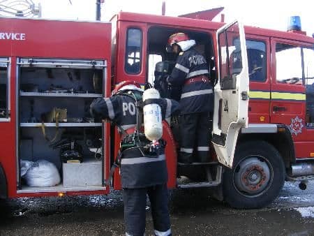 Bucătărie de vară distrusă într-un incendiu 
