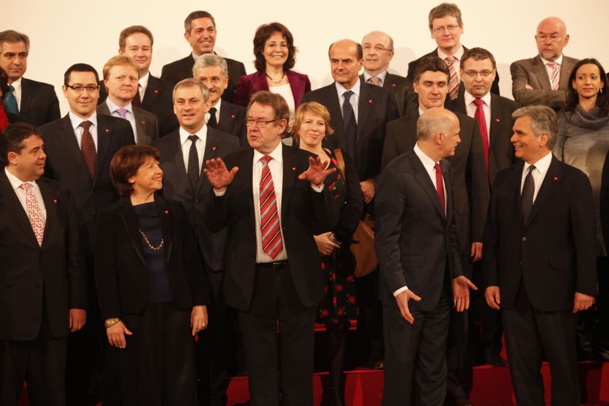 Lideri socialişti din România, Ungaria, Cehia, Polonia, Bulgaria critică politicile lui Viktor Orban 
