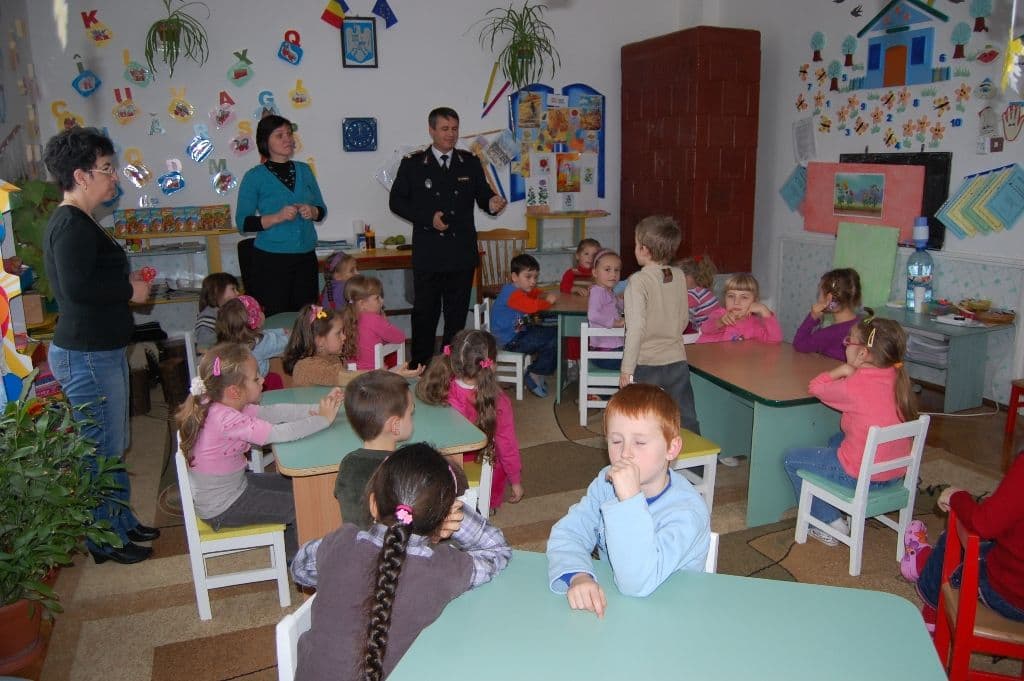 Primul loc câstigat de copii de la Grădinițele 6,7 și 9 din Dorohoi la concursul „Micii Pompieri”
