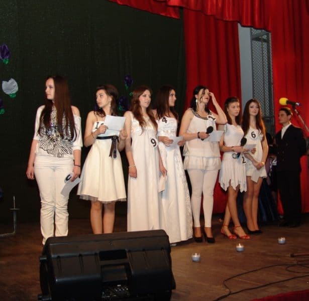 Miss Dorohoi 2011 și-a desemnat câștigătoarea